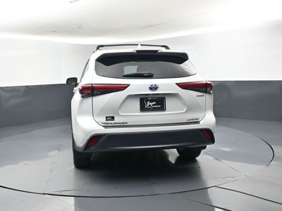 2022 Toyota Highlander Hybrid Limited