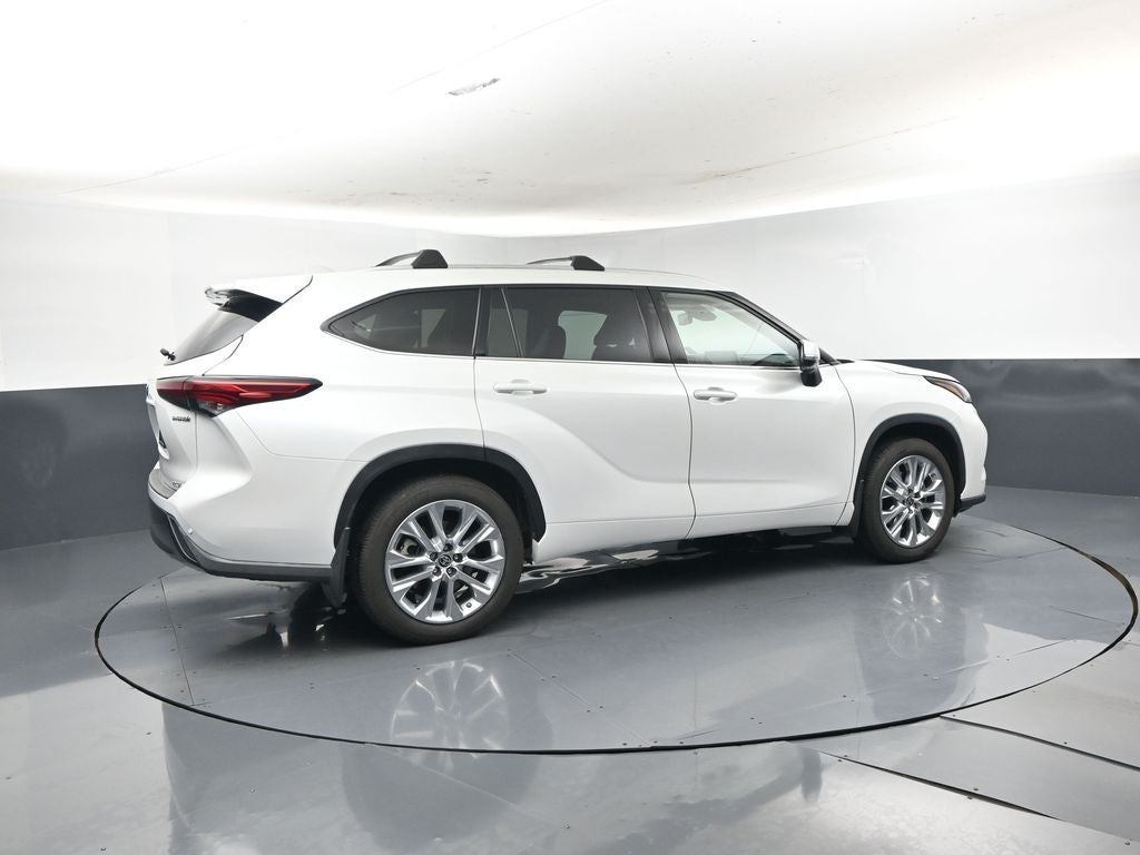 2022 Toyota Highlander Hybrid Limited