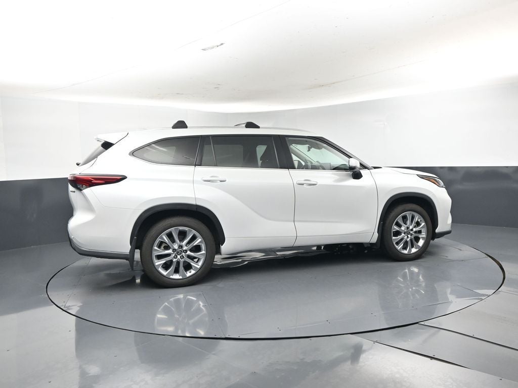 2022 Toyota Highlander Hybrid Limited