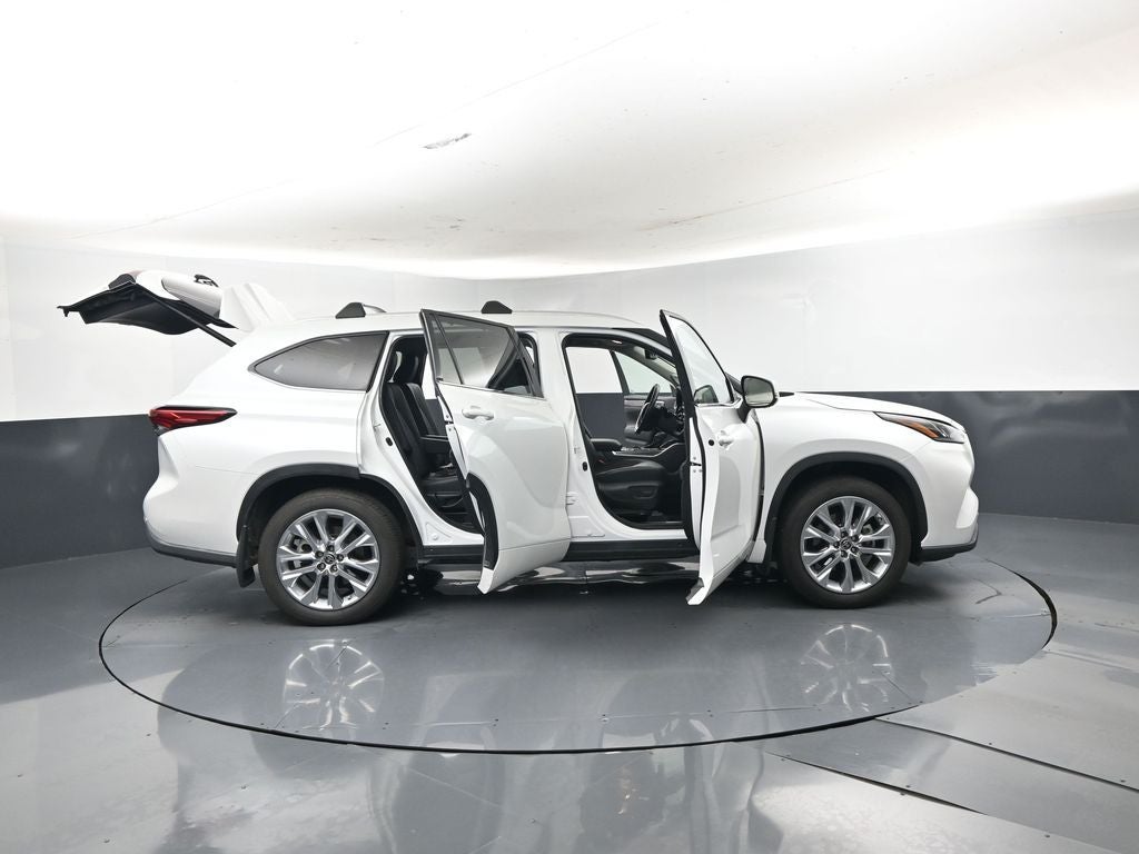 2022 Toyota Highlander Hybrid Limited