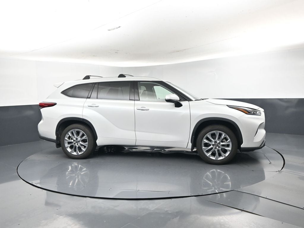 2022 Toyota Highlander Hybrid Limited