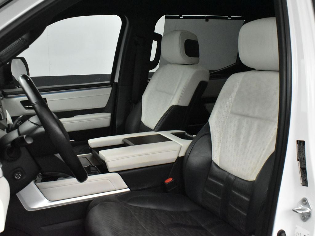 2023 Toyota Tundra Hybrid Capstone