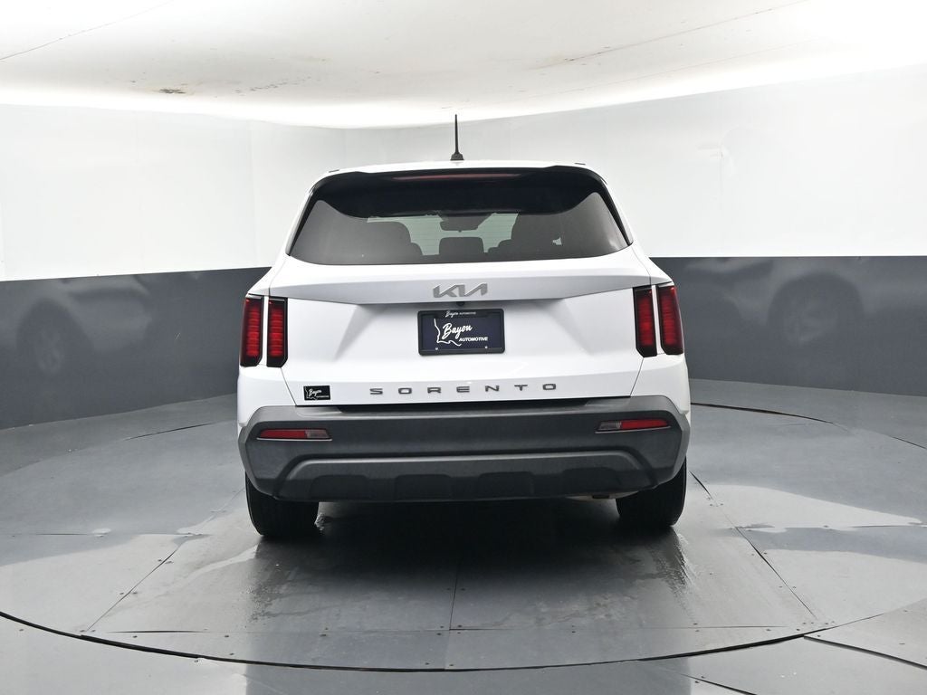 2022 Kia Sorento LX