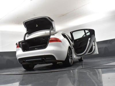 2019 Jaguar XE 25t Prestige