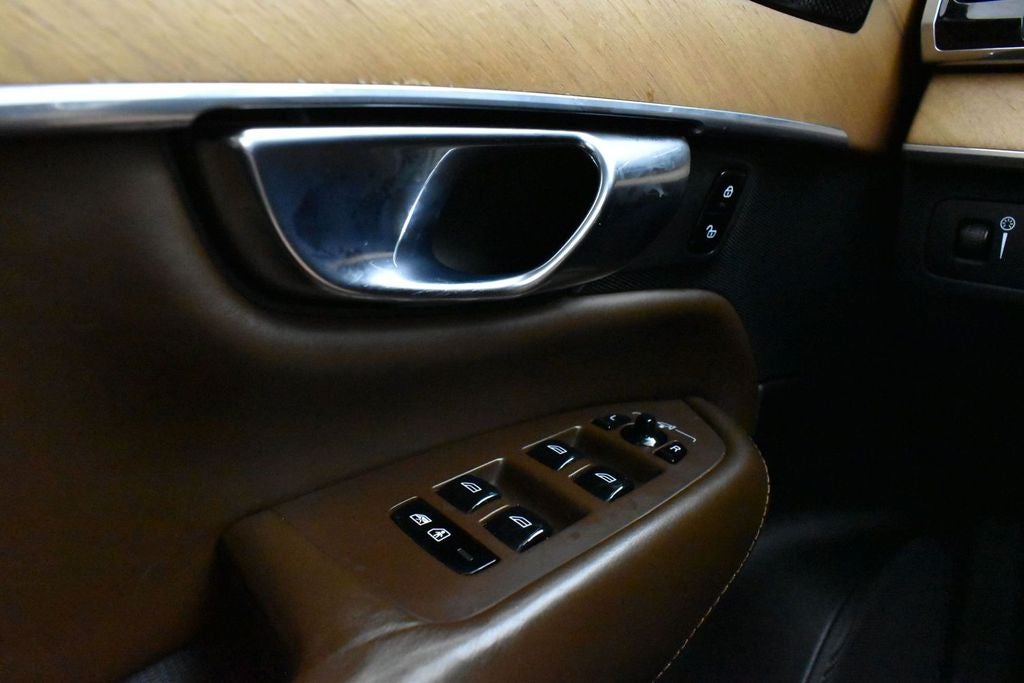 2019 Volvo XC90 T6 Inscription
